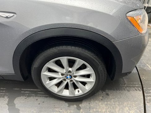 Used 2017 BMW X3 xDrive28i image 12