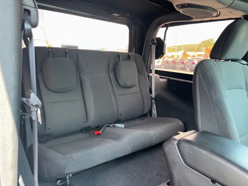 Used 2018 Jeep Wrangler Sport image 41