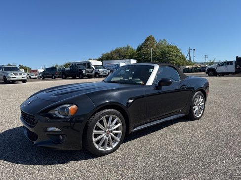Used 2018 FIAT 124 Spider Lusso w/ Convenience Group image 11