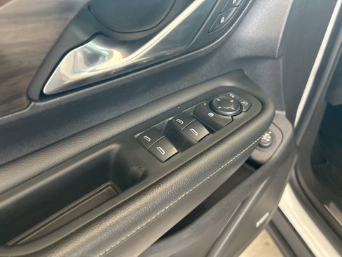 Used 2018 GMC Terrain Denali w/ Advanced Safety Package image 36