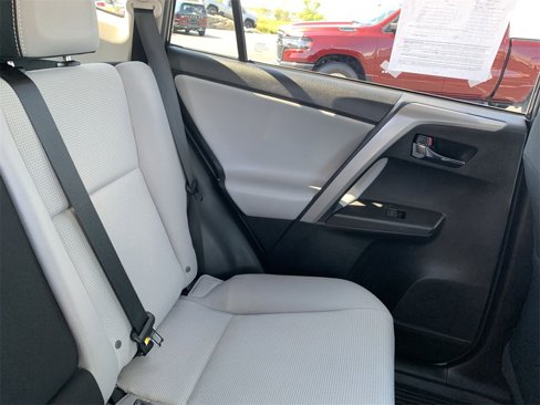 Used 2017 Toyota RAV4 XLE image 14