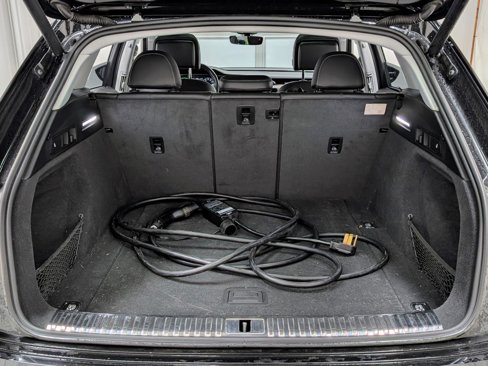 Used 2019 Audi e-tron Prestige w/ Prestige Package image 22