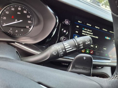 Used 2022 Buick Envision Essence w/ Technology Package I image 27