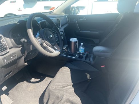 Used 2022 Kia Sportage LX image 12
