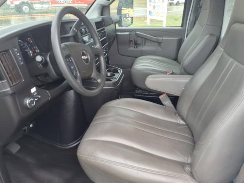Used 2021 GMC Savana 3500 Extended w/ Power Convenience Package image 8