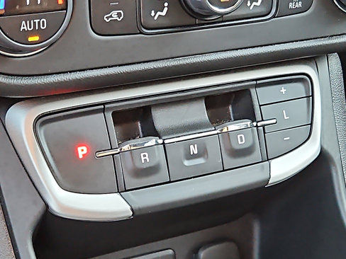 Certified 2022 GMC Terrain SLE w/ Driver Convenience Package image 14
