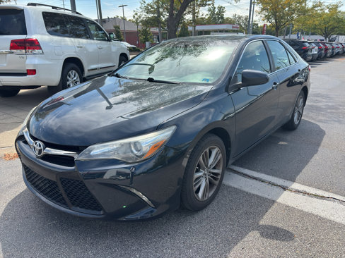 Used 2016 Toyota Camry image 3