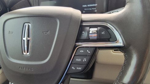 Used 2019 Lincoln Navigator Reserve image 23