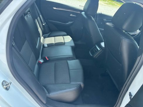 Used 2018 Chevrolet Impala LT image 42