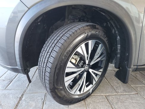 Certified 2021 Nissan Rogue SV w/ Premium Package image 32