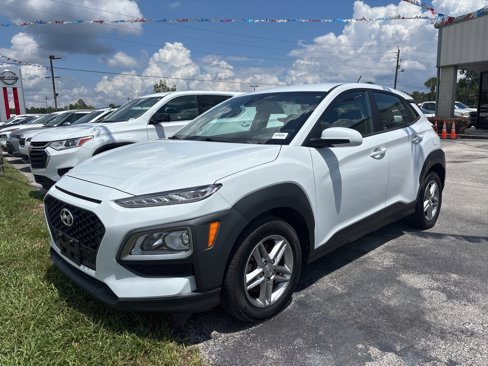 Used 2021 Hyundai Kona SE image 1