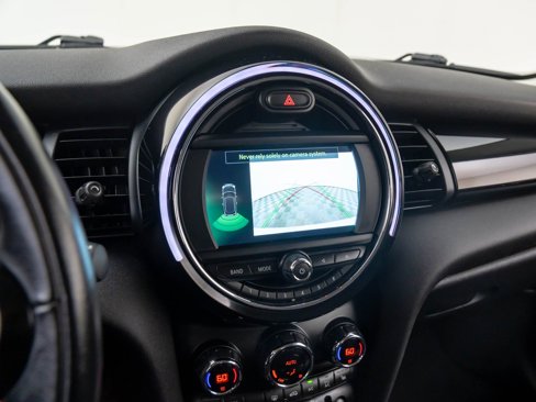 Used 2019 MINI Cooper 2-Door Hardtop w/ Signature Upholstery Package image 25
