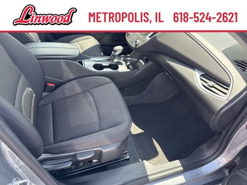 Used 2023 Chevrolet Malibu LT image 8