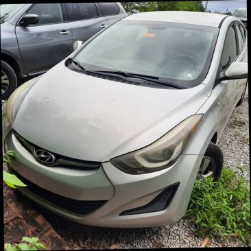 Used 2014 Hyundai Elantra SE image 1