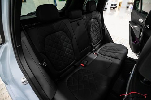 Used 2024 BMW X5 sDrive40i w/ M Sport Package image 61