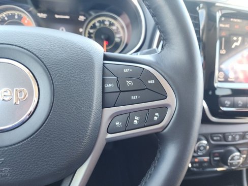 Used 2019 Jeep Cherokee Limited w/ Luxury Group image 34