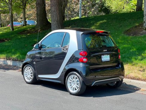 Used 2013 smart fortwo Coupe image 5