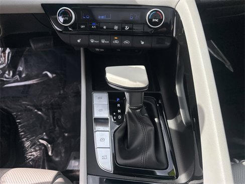 Certified 2023 Hyundai Elantra Limited image 20