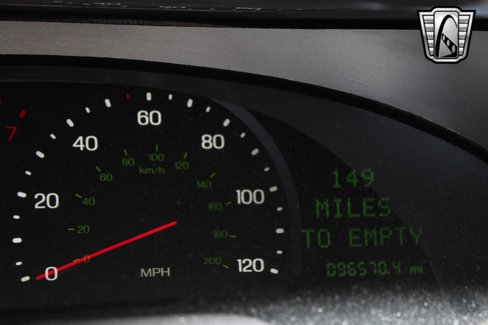 Used 1999 Lincoln Continental image 16