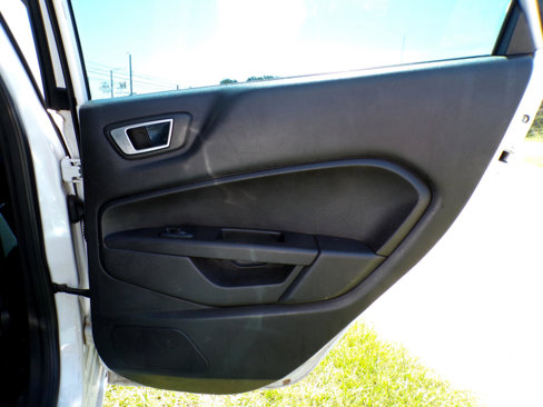 Used 2014 Ford Fiesta SE w/ Equipment Group 201A image 25