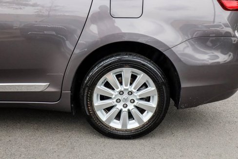 Used 2015 Toyota Sienna LE image 25