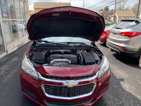 Used 2016 Chevrolet Malibu LT image 9
