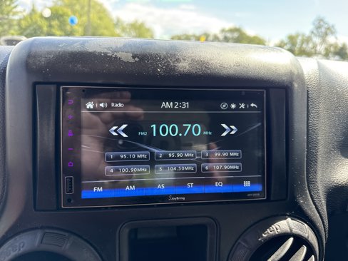 Used 2017 Jeep Wrangler Unlimited Sport w/ Connectivity Group image 11