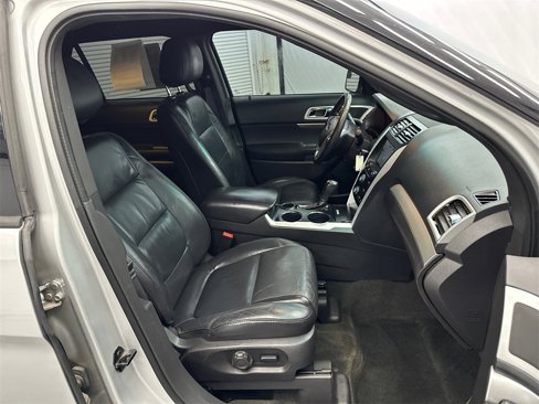 Used 2014 Ford Explorer XLT w/ Equipment Group 202A image 15
