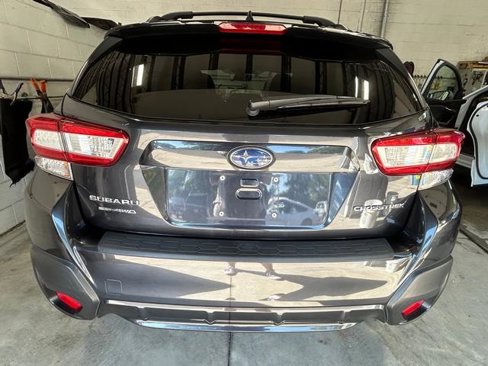 Used 2018 Subaru Crosstrek 2.0i Premium image 4