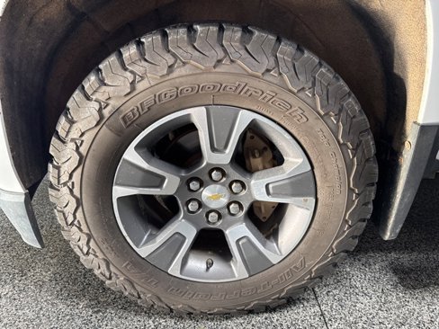 Used 2015 Chevrolet Colorado Z71 image 3