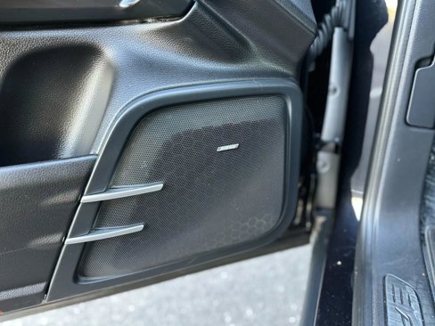 Used 2014 Porsche Cayenne image 25
