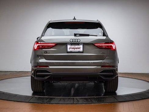 New 2025 Audi Q3 2.0T Premium image 9