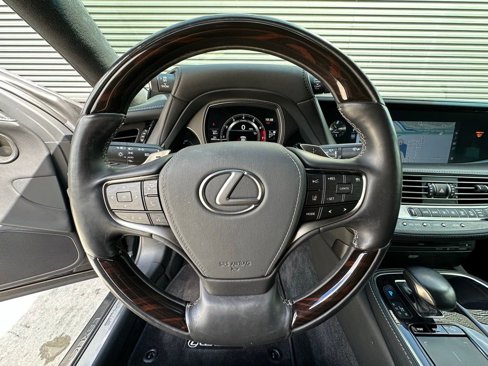 Used 2018 Lexus LS 500 image 14