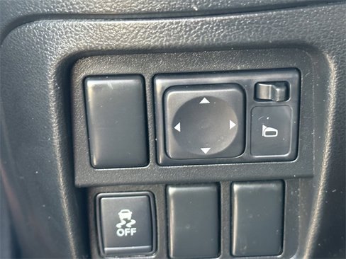 Used 2015 Nissan Juke S image 18