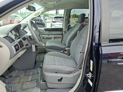 Used 2010 Dodge Grand Caravan Crew w/ Heated Seat Group image 14