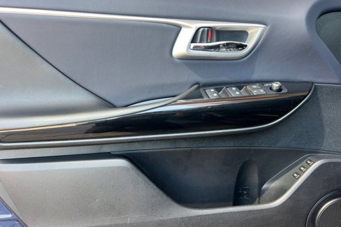 Certified 2018 Toyota Mirai image 13