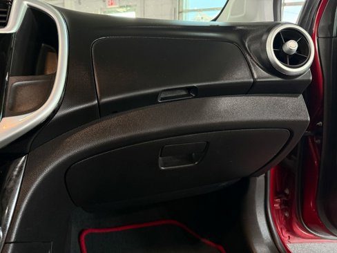 Used 2020 Chevrolet Sonic LT w/ Convenience Package image 40