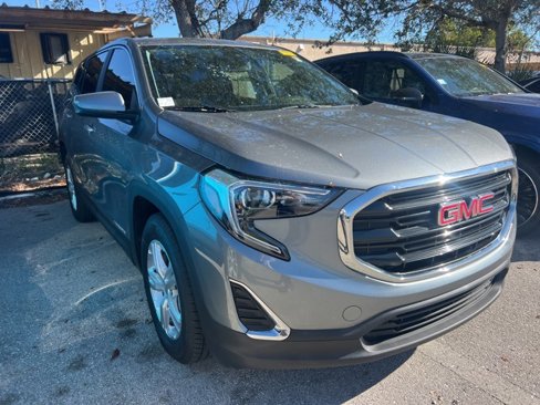 Used 2021 GMC Terrain SLE image 3