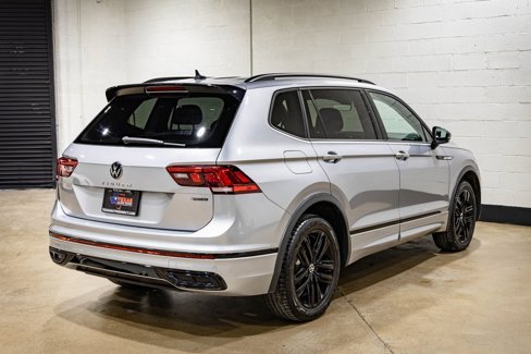 Used 2022 Volkswagen Tiguan SE R-Line image 11