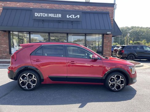 Certified 2023 Kia Niro EX Touring image 8