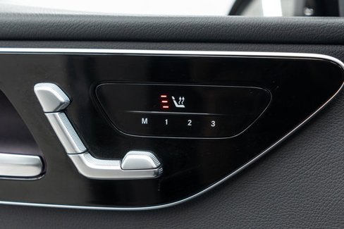 Used 2025 Mercedes-Benz C 300 4MATIC Sedan image 15