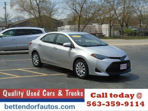 Used 2017 Toyota Corolla LE image 3