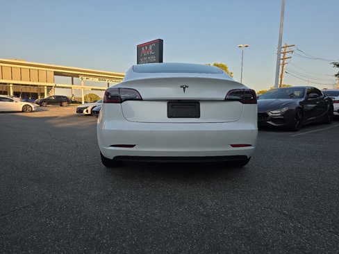 Used 2020 Tesla Model 3 Standard Range Plus image 11