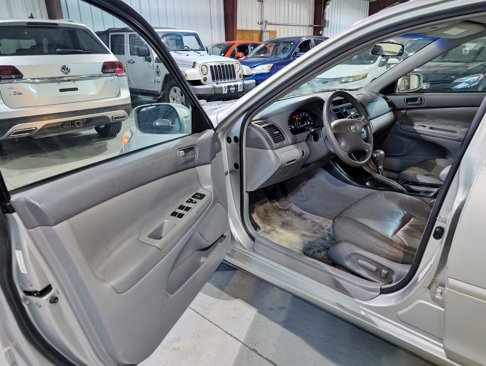 Used 2003 Toyota Camry LE image 14