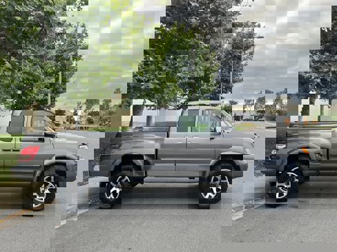 Used 2004 Toyota Tundra SR5 w/ SR5 Extra Value Pkg image 2