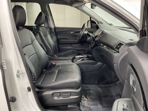 Certified 2020 Honda Pilot Touring image 23