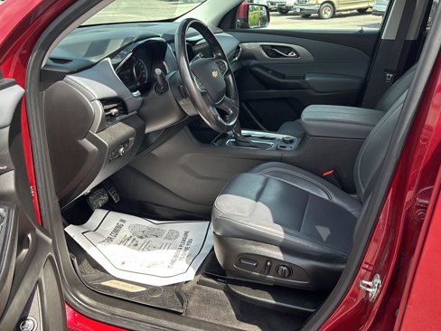 Used 2020 Chevrolet Traverse LT w/ Driver Confidence II Package image 15
