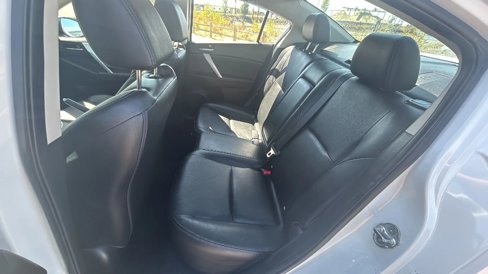 Used 2010 MAZDA MAZDA3 s Grand Touring image 19