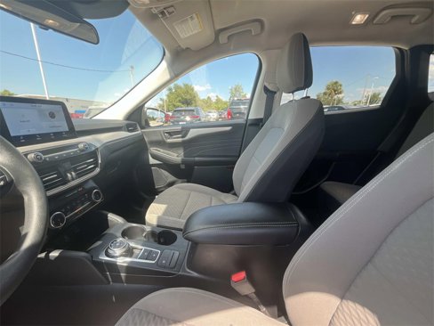 Used 2022 Ford Escape SE image 10