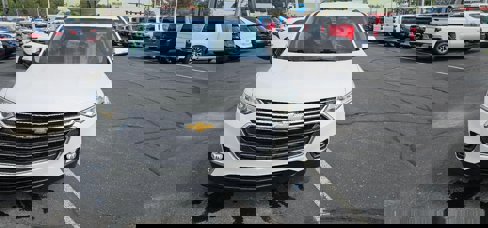 Used 2019 Chevrolet Traverse LT image 2